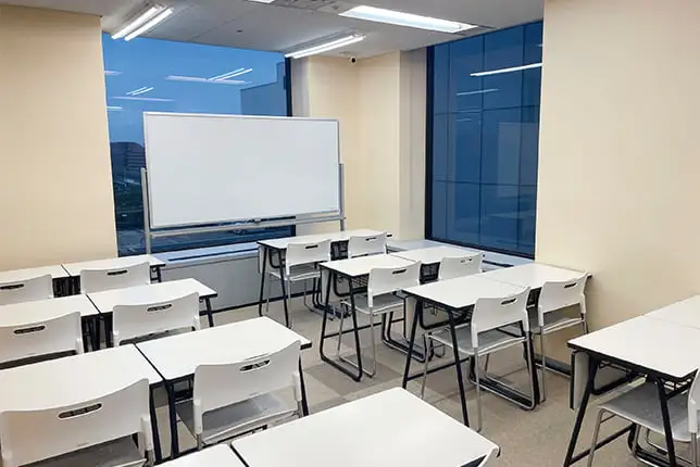 新浦安校の自習室