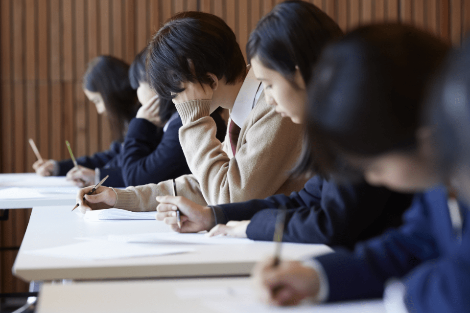 中学生の受験勉強はいつから始めるべき? 1日何時間やればいい？