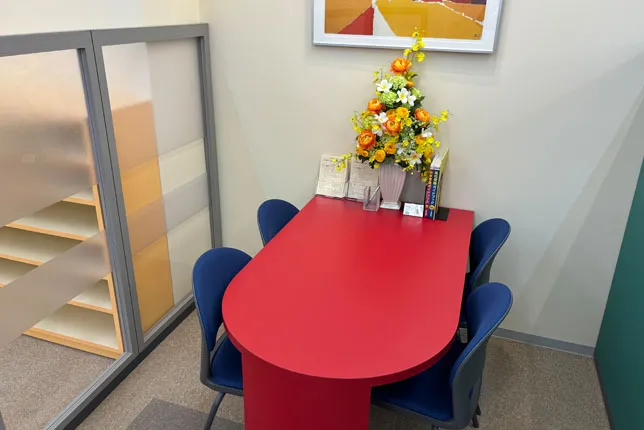 あびこ駅前校の面談スペース