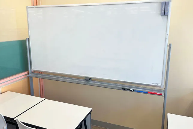 千葉駅前校の自習室