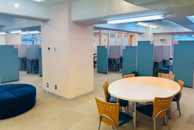 調布校の校舎風景