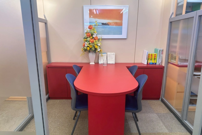 調布校の面談スペース