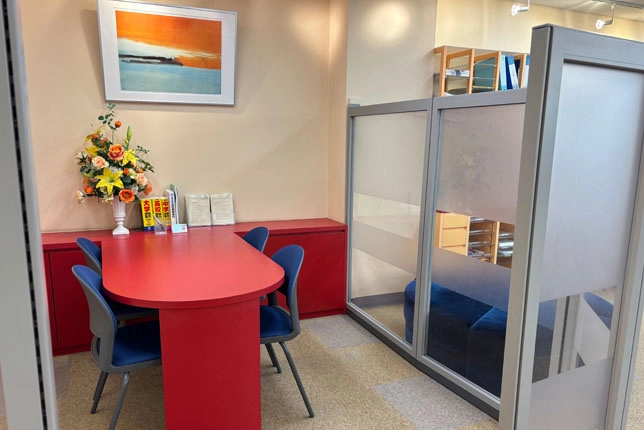 府中校の面談スペース