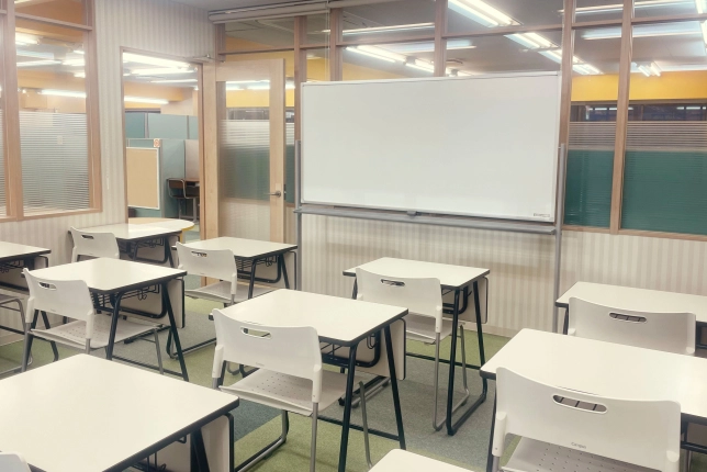 船橋校の自習室