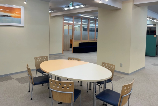 ひばりヶ丘校の校舎風景