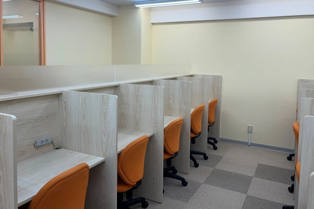 ひばりヶ丘校の自習室