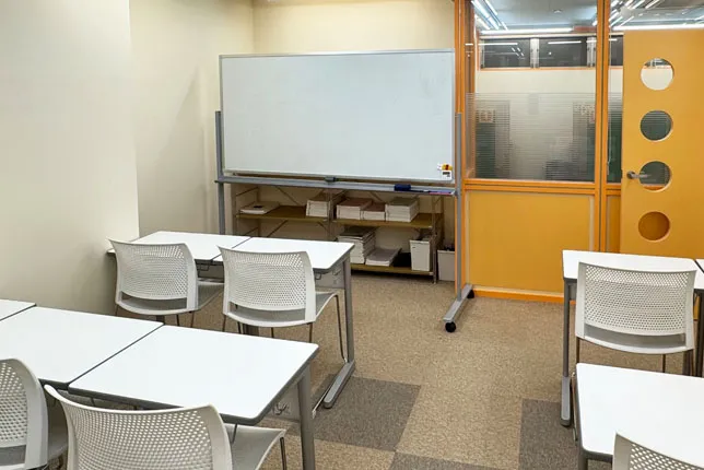東川口校の自習室