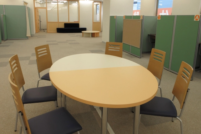 枚方市駅前校の校舎風景