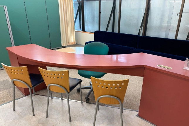 平塚校の面談スペース