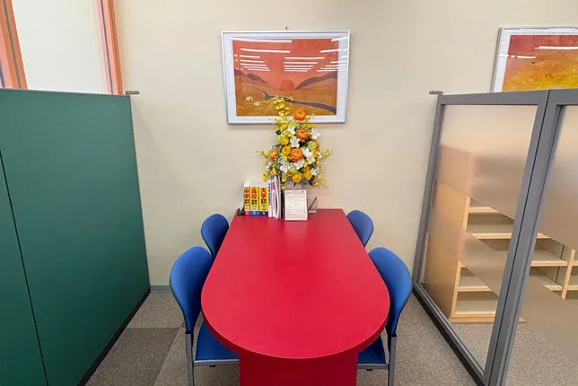 蓮田校の面談スペース