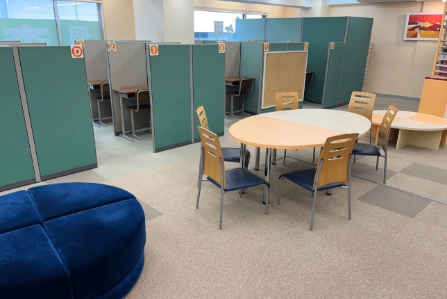 稲毛校の校舎風景