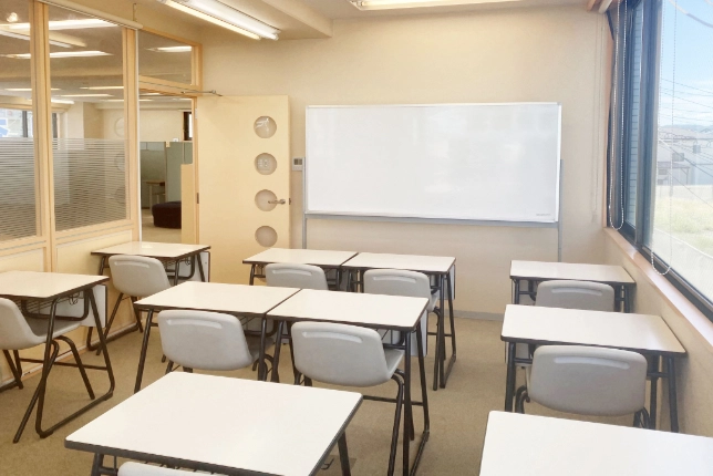 伊勢原校の自習室