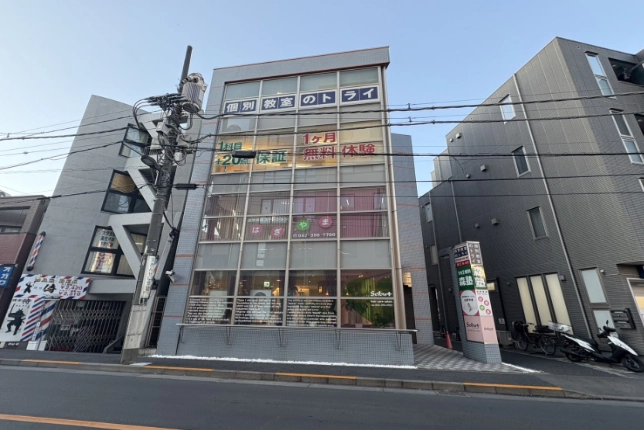 久米川校の外観