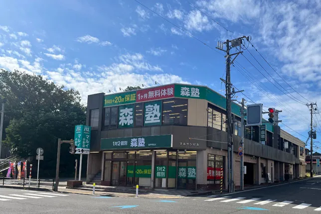 新潟小針十字路校の外観