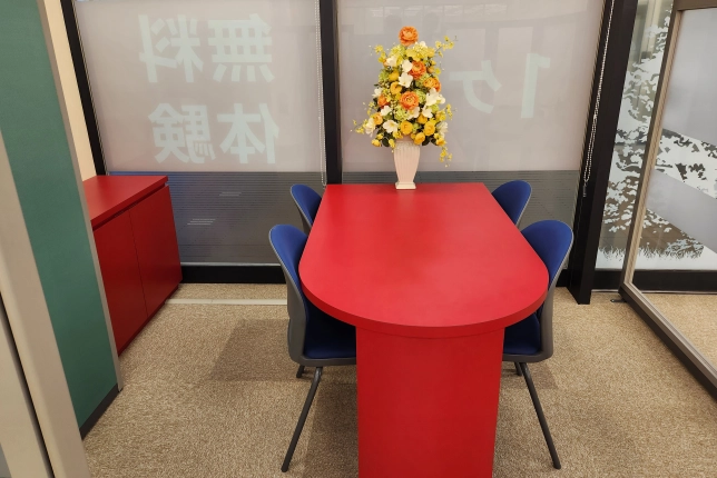 鴻巣校の面談スペース