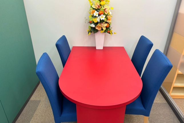 樟葉校の面談スペース