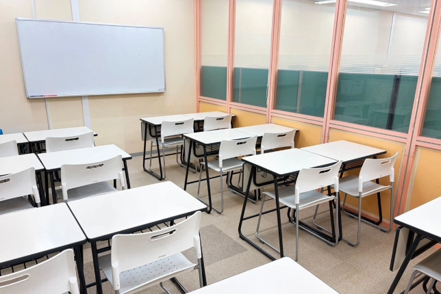 武蔵小金井校の自習室