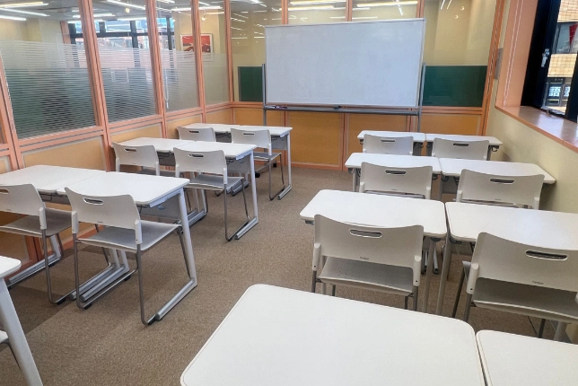 幕張本郷校の自習室