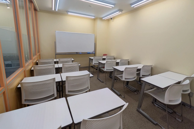 西新井校の自習室