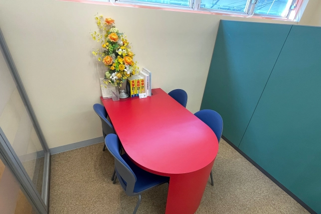 荻窪校の面談スペース