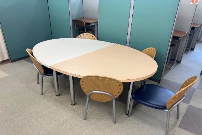 大宮東口校の校舎風景