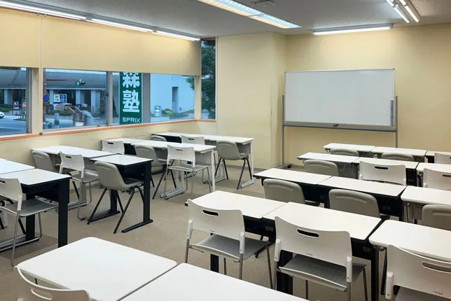 大宮西口校の自習室