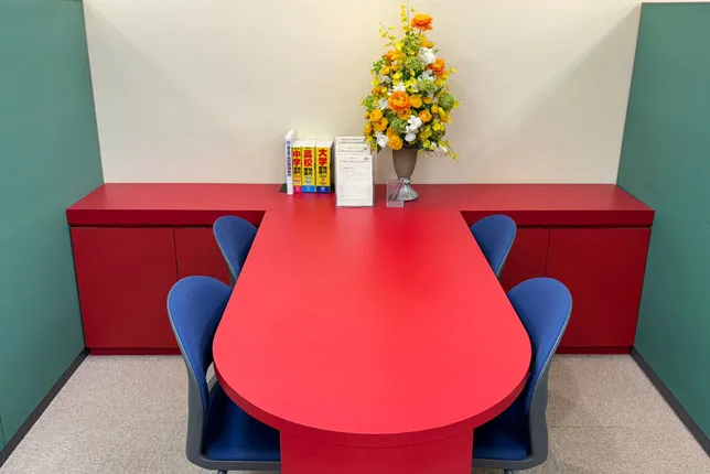 大宮西口校の面談スペース