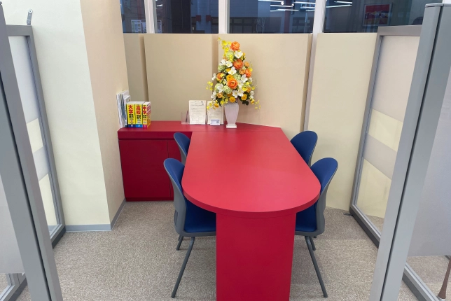 小山校の面談スペース