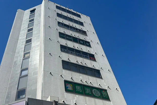 新石切校の外観