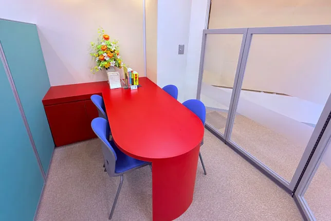 吹田校の面談スペース