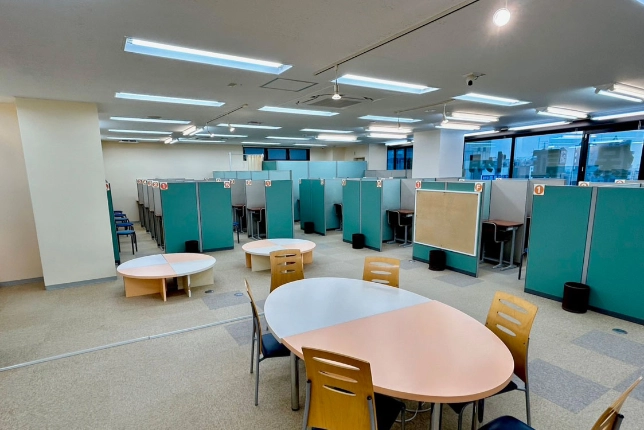 新八柱校の校舎風景