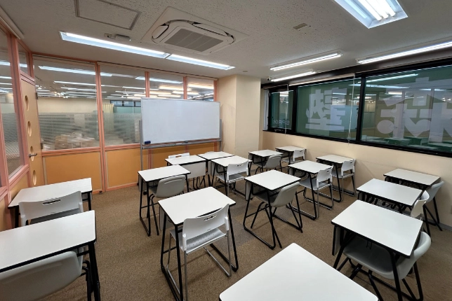 新八柱校の自習室