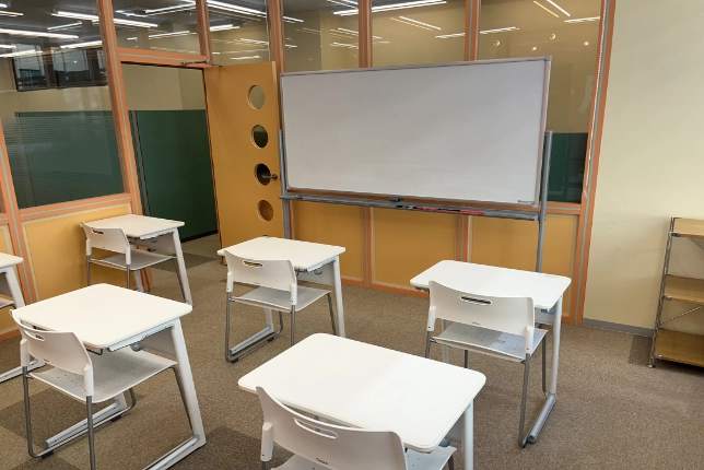 高田馬場校の自習室