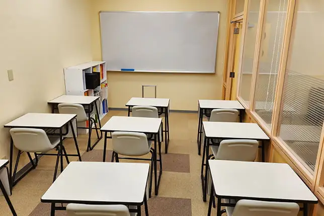 綱島校の自習室