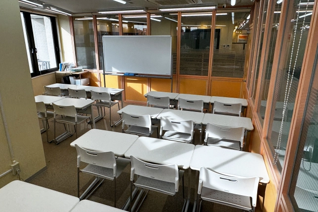 鶴川校の自習室