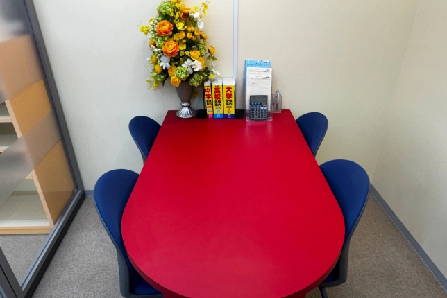 鶴川校の面談スペース