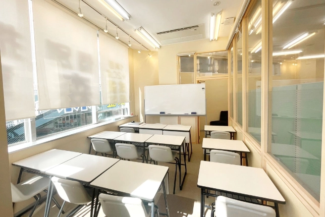 戸塚西口校の自習室