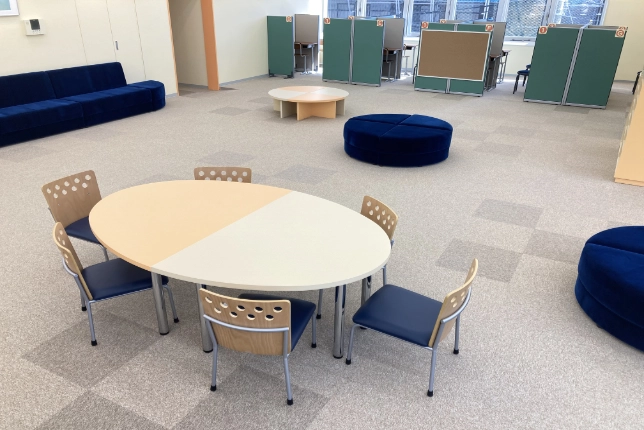 用賀校の校舎風景