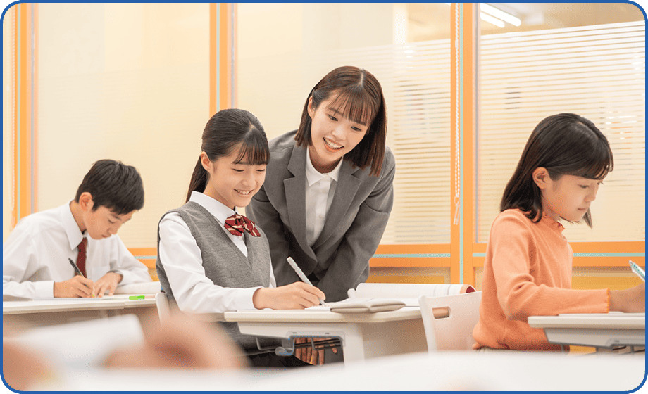 特訓部屋で指導を受ける生徒