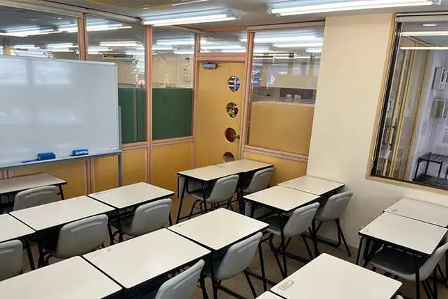 青葉台校の自習室